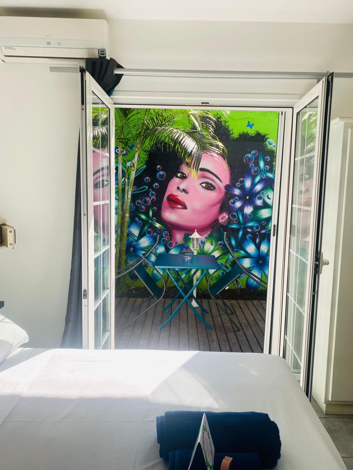 Lindsey Hotel Сен-П'єр Екстер'єр фото