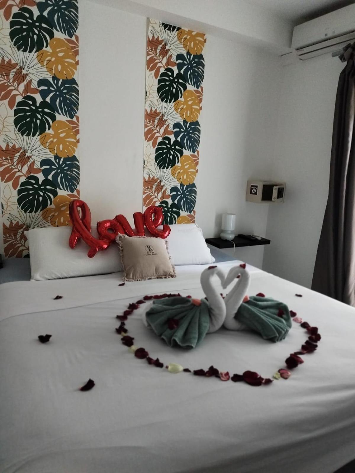 Lindsey Hotel Сен-П'єр Екстер'єр фото