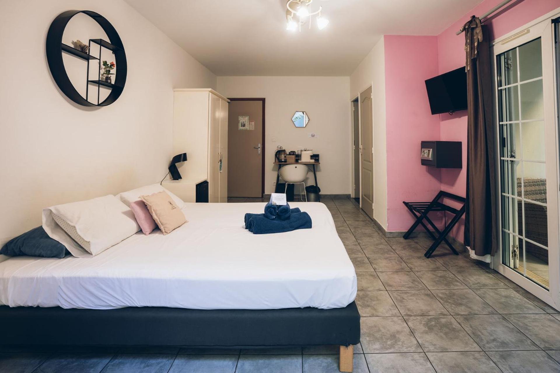 Lindsey Hotel Сен-П'єр Екстер'єр фото
